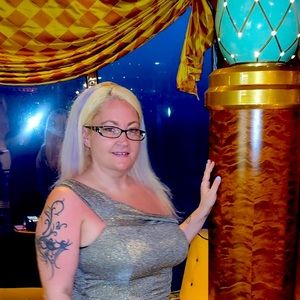 Meet your Posher, Gina